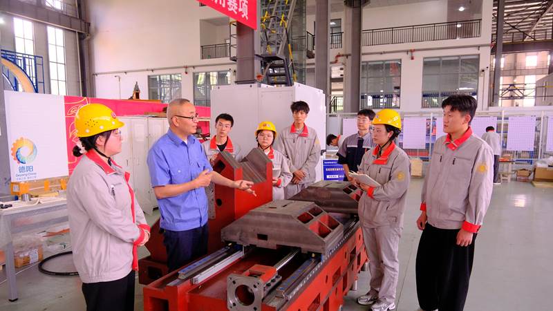 https://www.scpu.edu.cn/__local/0/0F/41/BDB499E3D46209E2AC7AECB3C22_E7181F6E_15523B.jpg